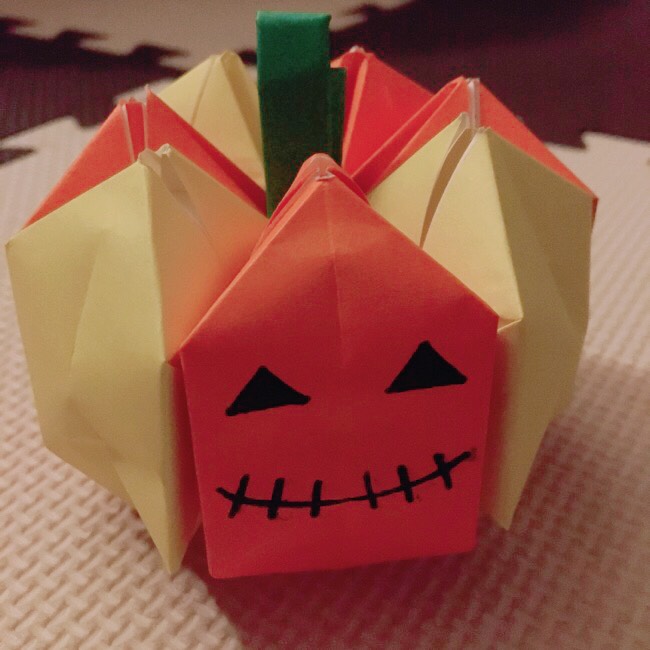 立体的な折り紙かぼちゃの折り方 ハロウィンのジャックオーランタン 写真で手順を公開 ハルブログ